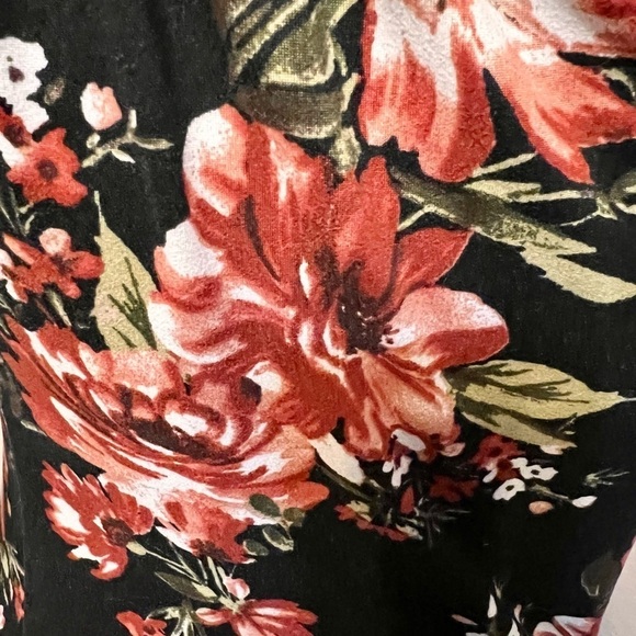 Charlotte Russe | Floral Bodycon Dress size med. - Picture 3 of 4